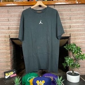 Vintage 90s Y2K Air Jordan Embroidered Middle Logo Tee Size L